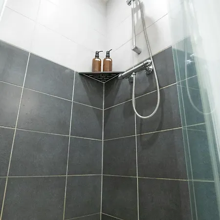 Apartamento Le Chaleureux - 5 Min Du Centre Avec Jardin Évreux